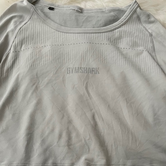 Gymshark Tops - gymshark long sleeve crop top
